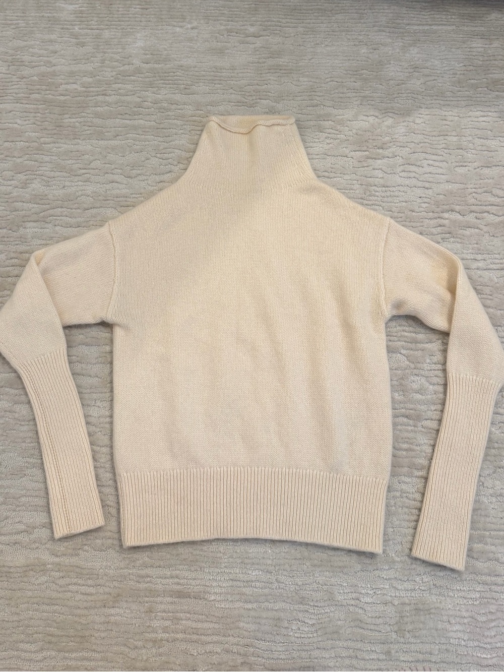 Wilfred cashmere sweater